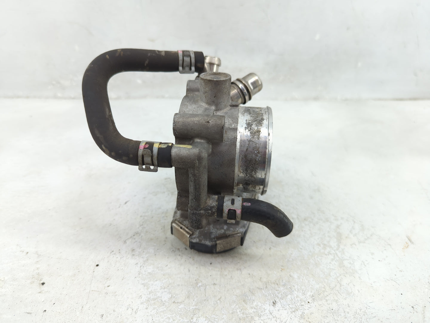 2011-2016 Chevrolet Cruze Throttle Body Fits Fits 2009 2010 2011 2012 2013 2014 2015 2016 2017 2018 OEM Used Auto Parts - Oe