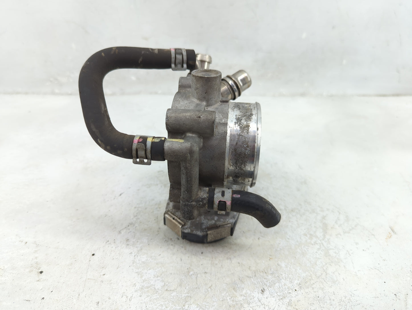 2011-2016 Chevrolet Cruze Throttle Body Fits Fits 2009 2010 2011 2012 2013 2014 2015 2016 2017 2018 OEM Used Auto Parts - Oe