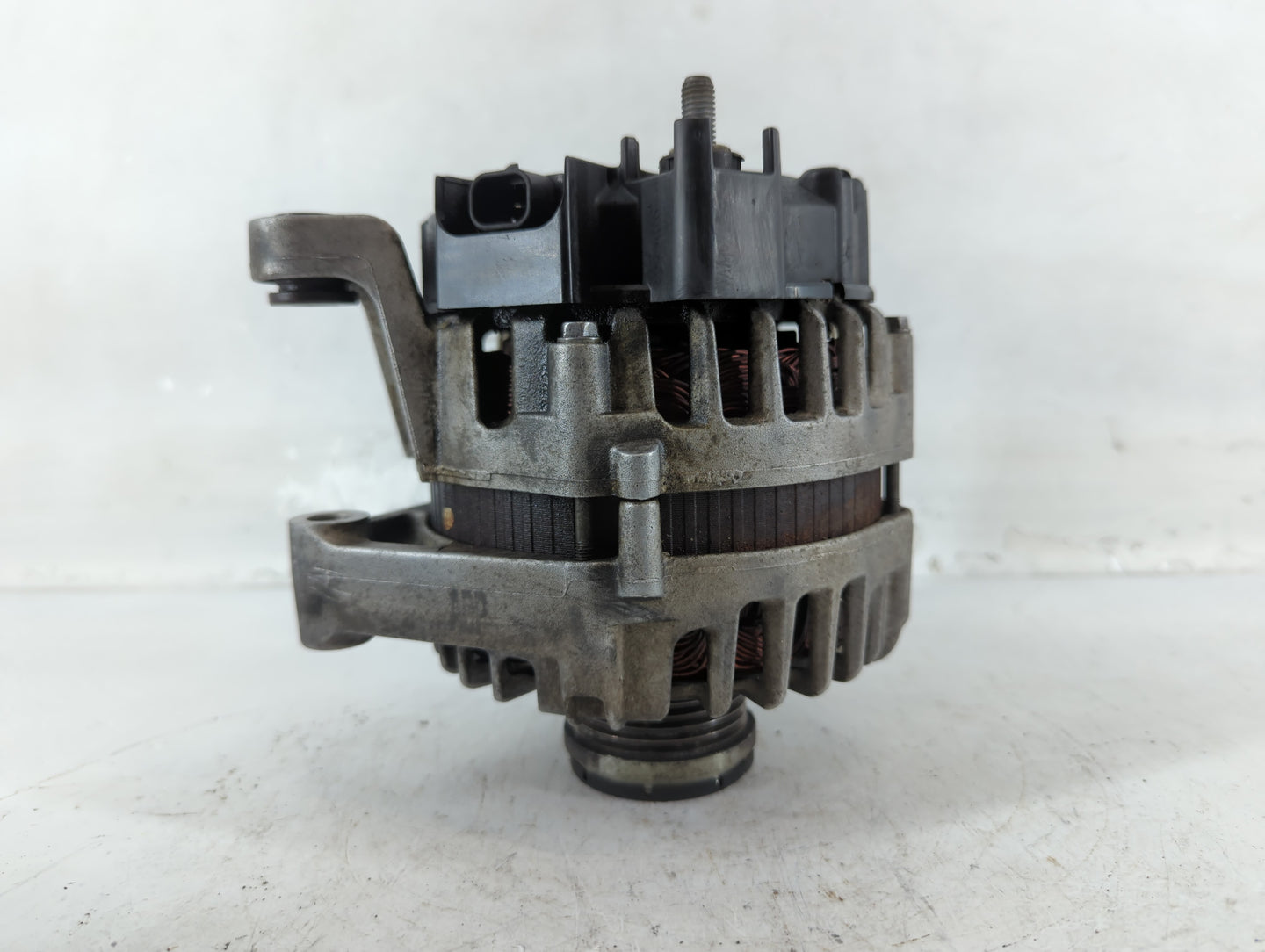 2011-2016 Chevrolet Cruze Alternator Replacement Generator Charging Assembly Engine OEM P/N:13581891 Fits OEM Used Auto Part