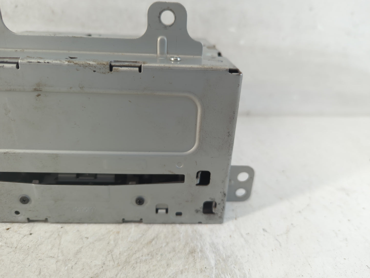 2011-2012 Chevrolet Cruze Radio AM FM Cd Player Receiver Replacement P/N:22870782 Fits Fits 2010 2011 2012 OEM Used Auto Par