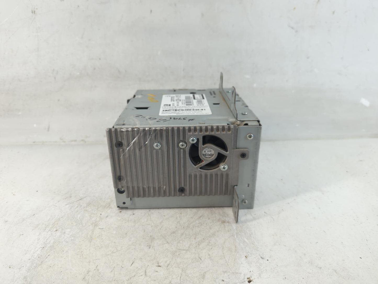 2011-2012 Chevrolet Cruze Radio AM FM Cd Player Receiver Replacement P/N:22870782 Fits Fits 2010 2011 2012 OEM Used Auto Par