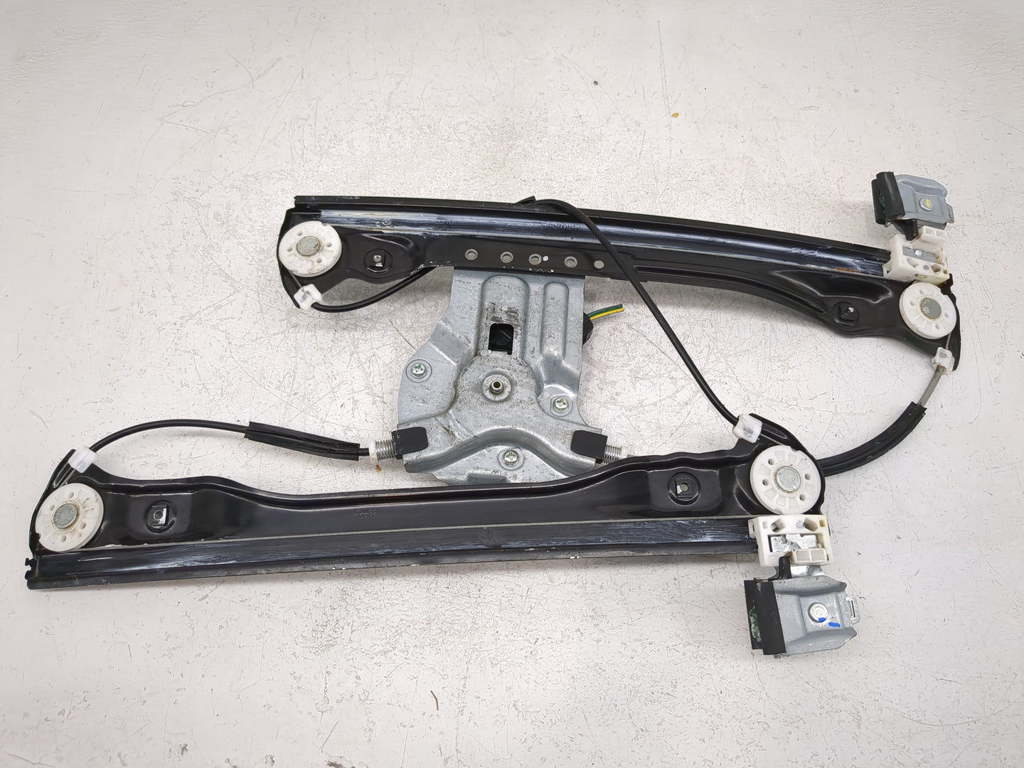 2012-2016 Chevrolet Cruze Used Window Regulator Passenger Front - Oemusedautoparts1.com