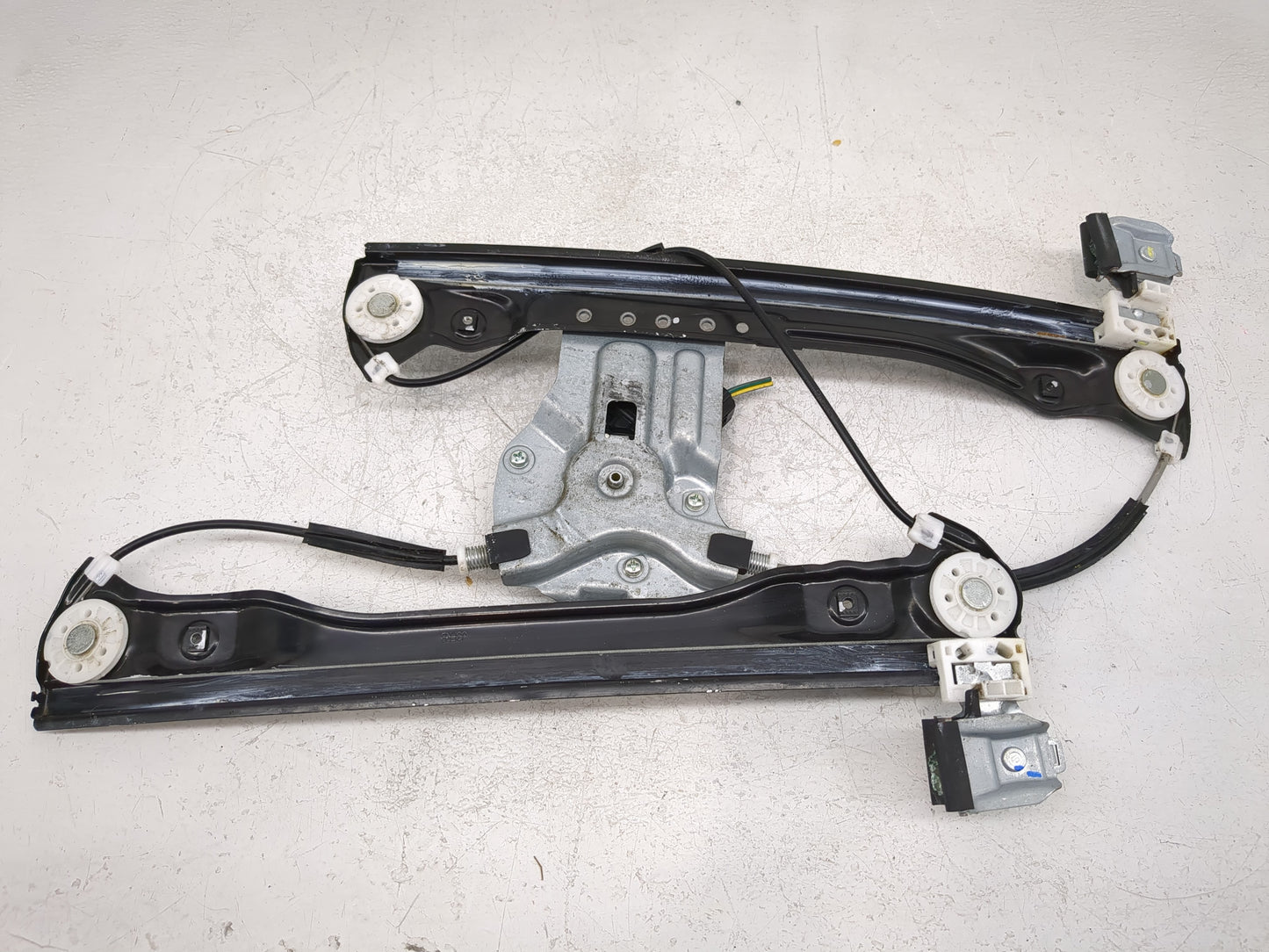 2012-2016 Chevrolet Cruze Used Window Regulator Passenger Front - Oemusedautoparts1.com