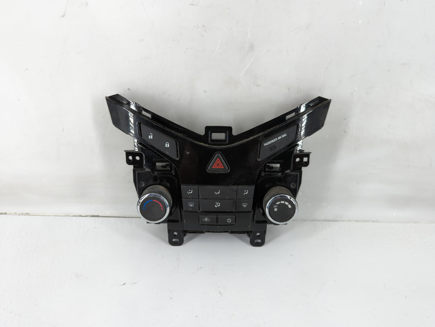 2011-2012 Chevrolet Cruze Climate Control Module Temperature AC/Heater Replacement P/N:95017054 Fits Fits 2011 2012 OEM Used