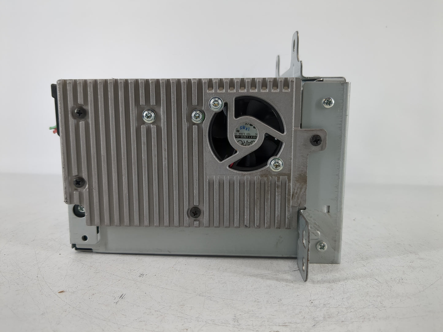 2012 Chevrolet Equinox Radio AM FM Cd Player Receiver Replacement P/N:22869279 Fits OEM Used Auto Parts - Oemusedautoparts1.
