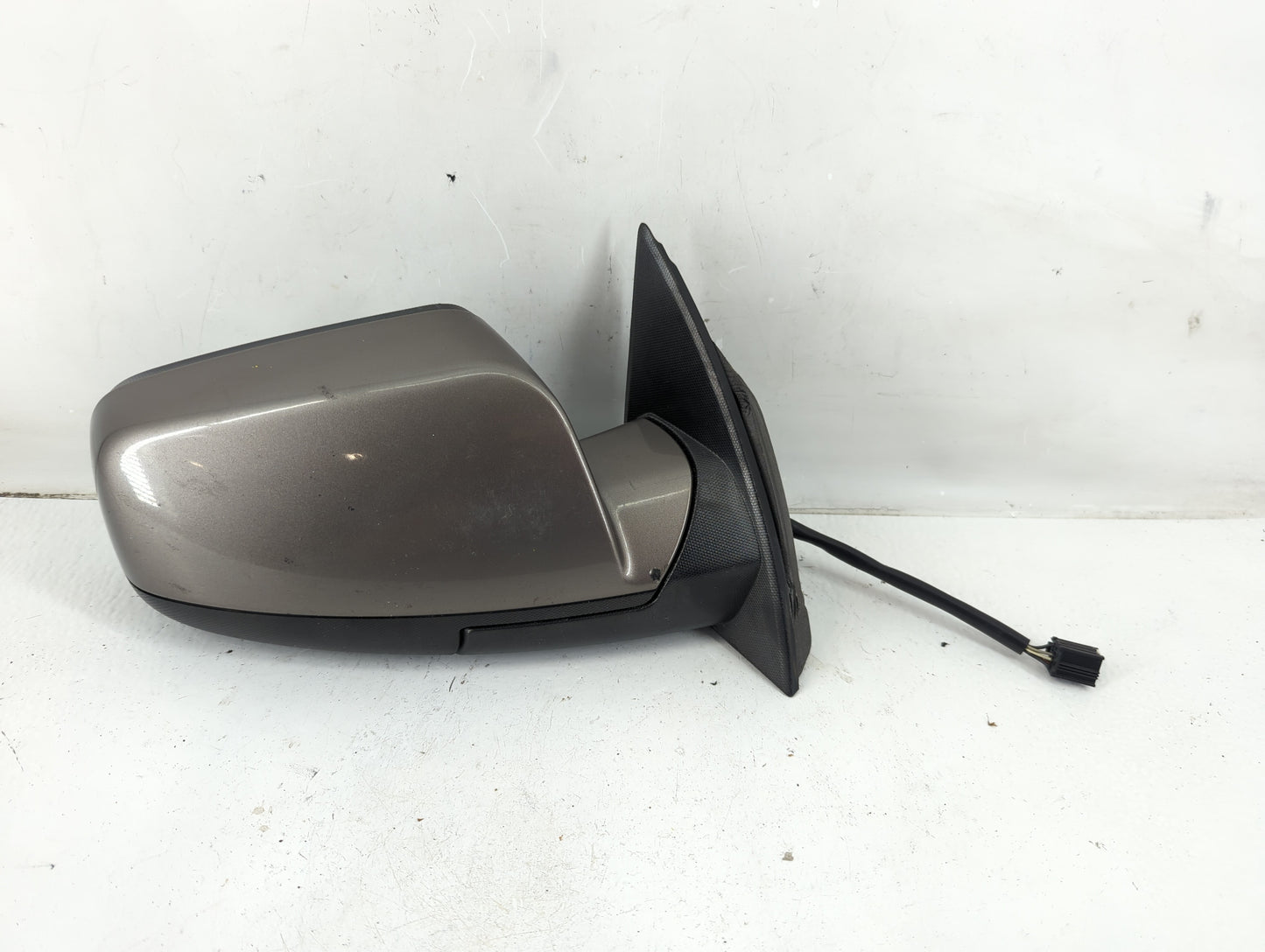 2011-2014 Chevrolet Equinox Passenger Side View Mirror - Right Door Mirror OEM Used - Oemusedautoparts1.com