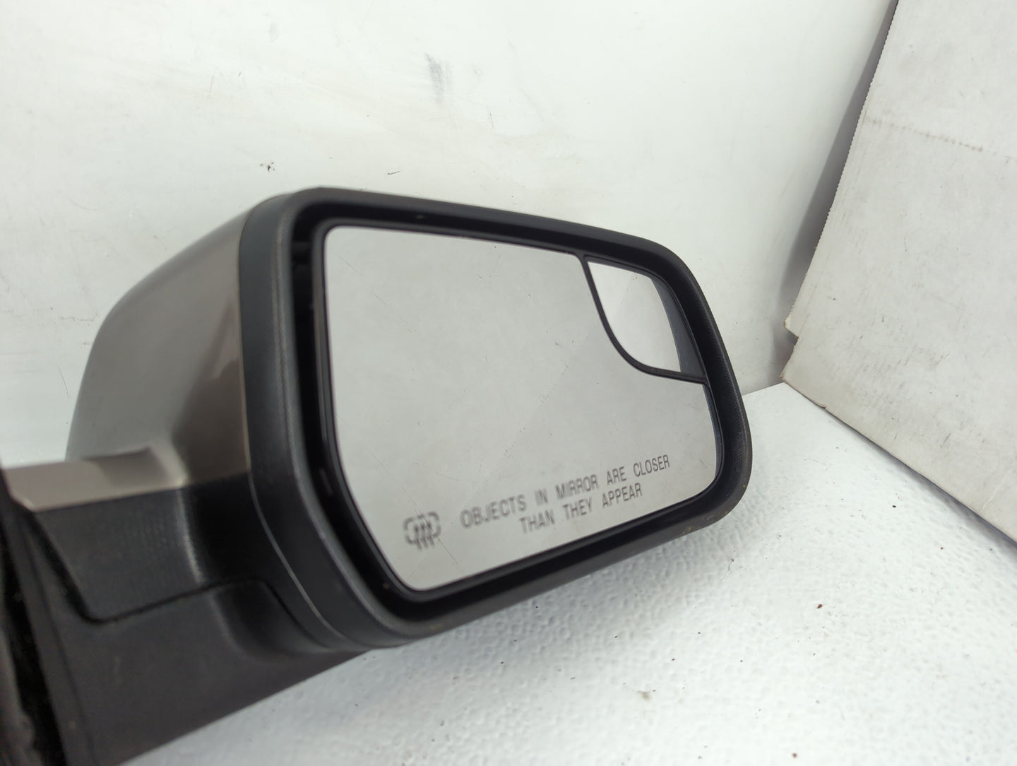 2011-2014 Chevrolet Equinox Passenger Side View Mirror - Right Door Mirror OEM Used - Oemusedautoparts1.com