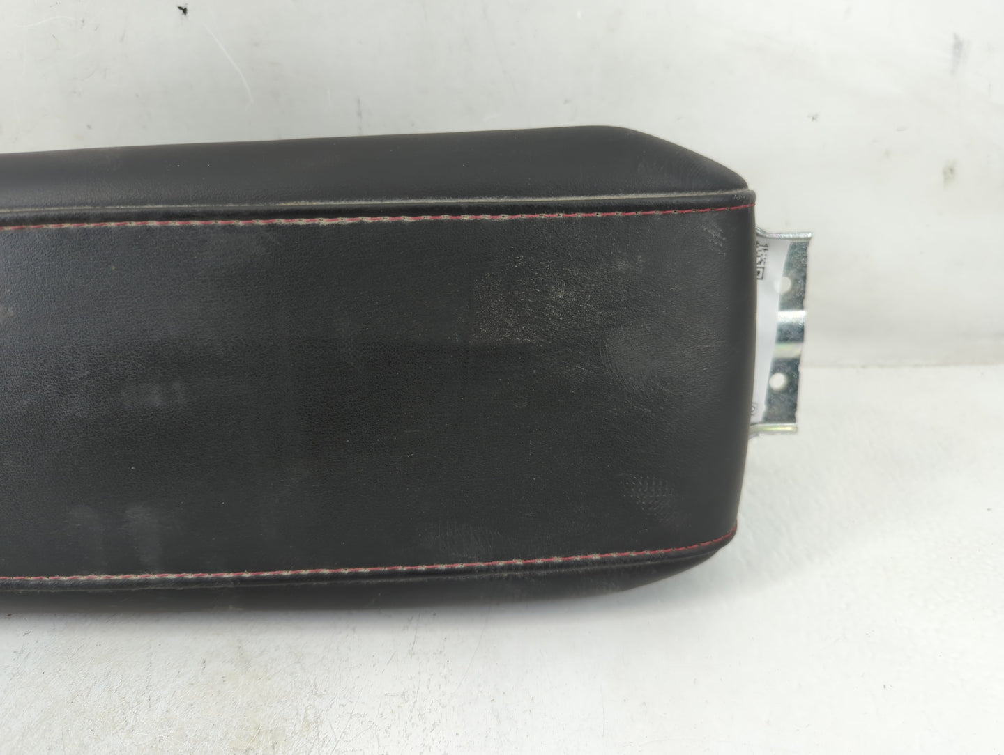 2012-2013 Chevrolet Equinox Center Console Armrest Cover Lid P/N:124 12 1 Fits Fits 2012 2013 OEM Used Auto Parts - Oemuseda