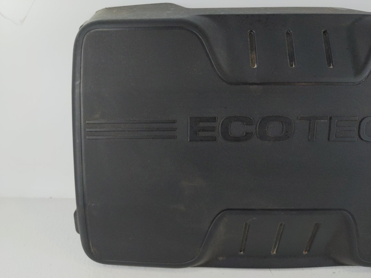 2012 Chevrolet Equinox Engine Cover - Oemusedautoparts1.com