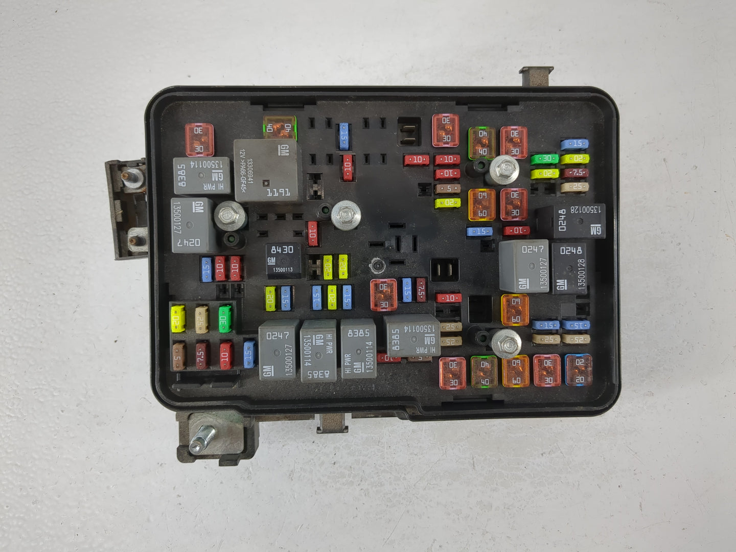 2012 Chevrolet Equinox Fusebox Fuse Box Panel Relay Module P/N:22796250 Fits OEM Used Auto Parts - Oemusedautoparts1.com