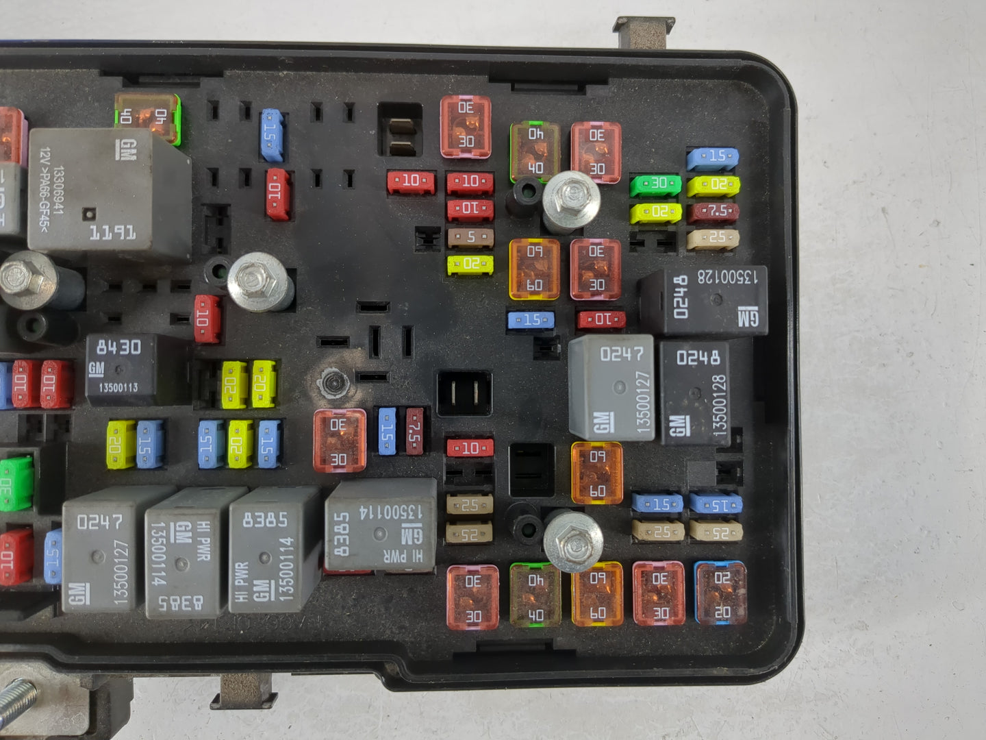 2012 Chevrolet Equinox Fusebox Fuse Box Panel Relay Module P/N:22796250 Fits OEM Used Auto Parts - Oemusedautoparts1.com