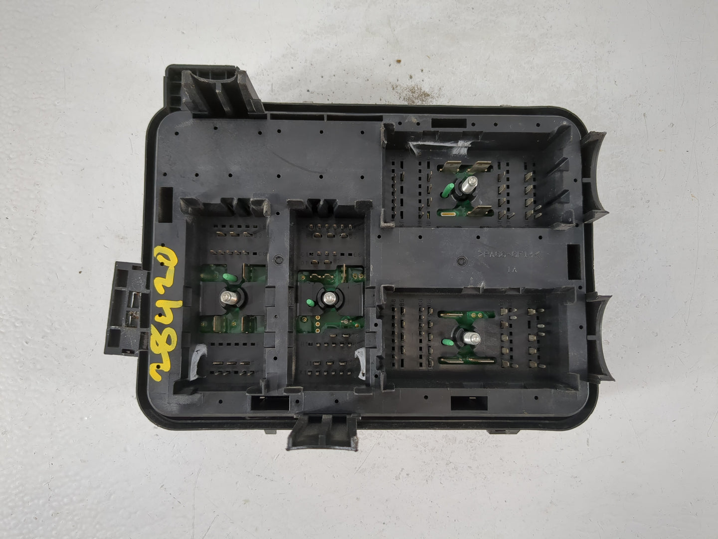 2012 Chevrolet Equinox Fusebox Fuse Box Panel Relay Module P/N:22796250 Fits OEM Used Auto Parts - Oemusedautoparts1.com