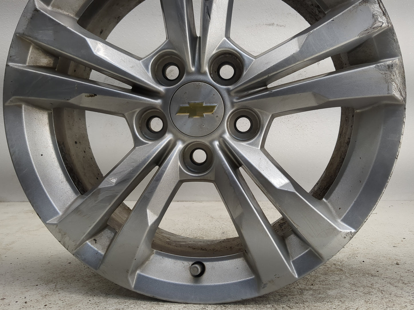 2010-2017 Chevrolet Equinox Oem Wheel Rim 1128713 - Oemusedautoparts1.com