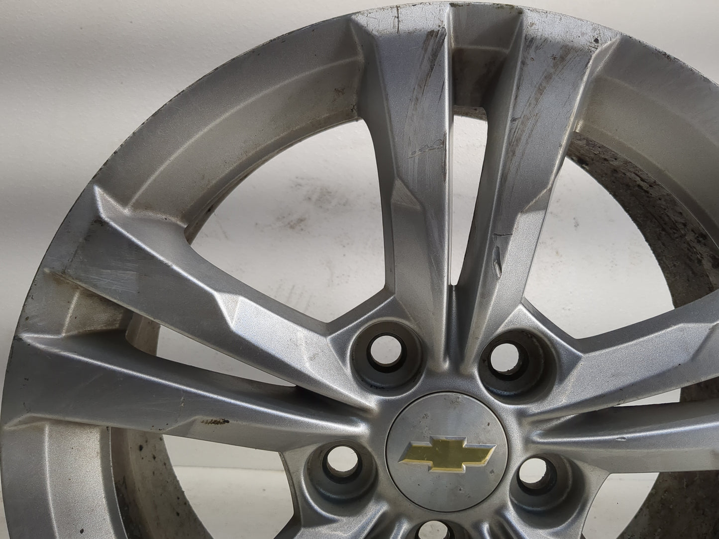2010-2017 Chevrolet Equinox Oem Wheel Rim 1128713 - Oemusedautoparts1.com