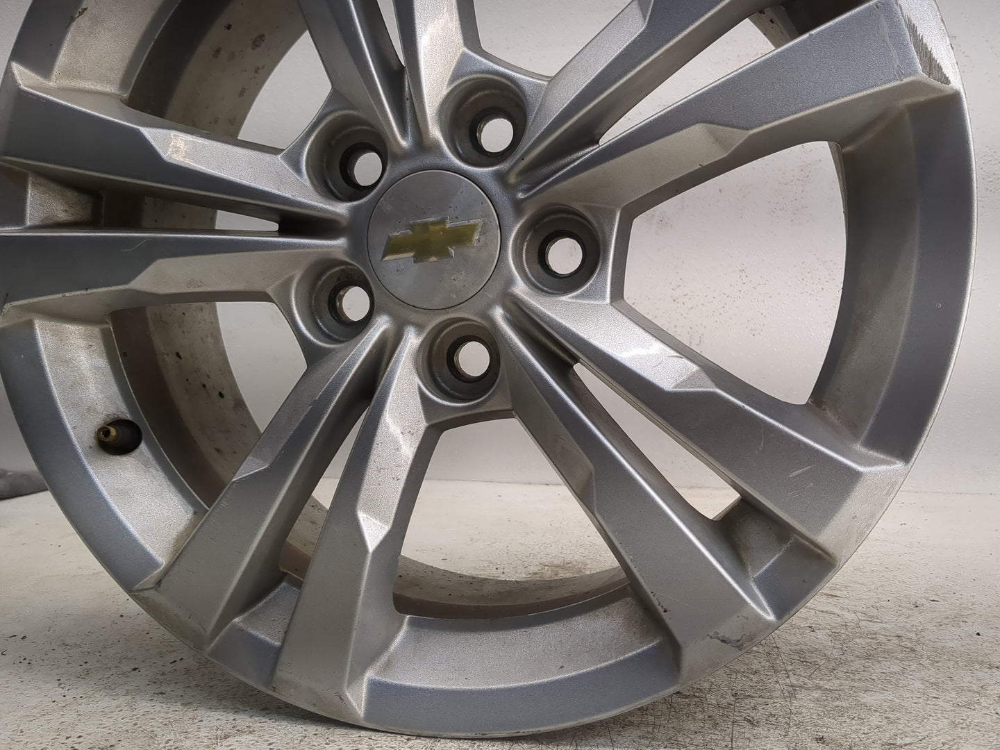 2010-2017 Chevrolet Equinox Oem Wheel Rim 1128714 - Oemusedautoparts1.com