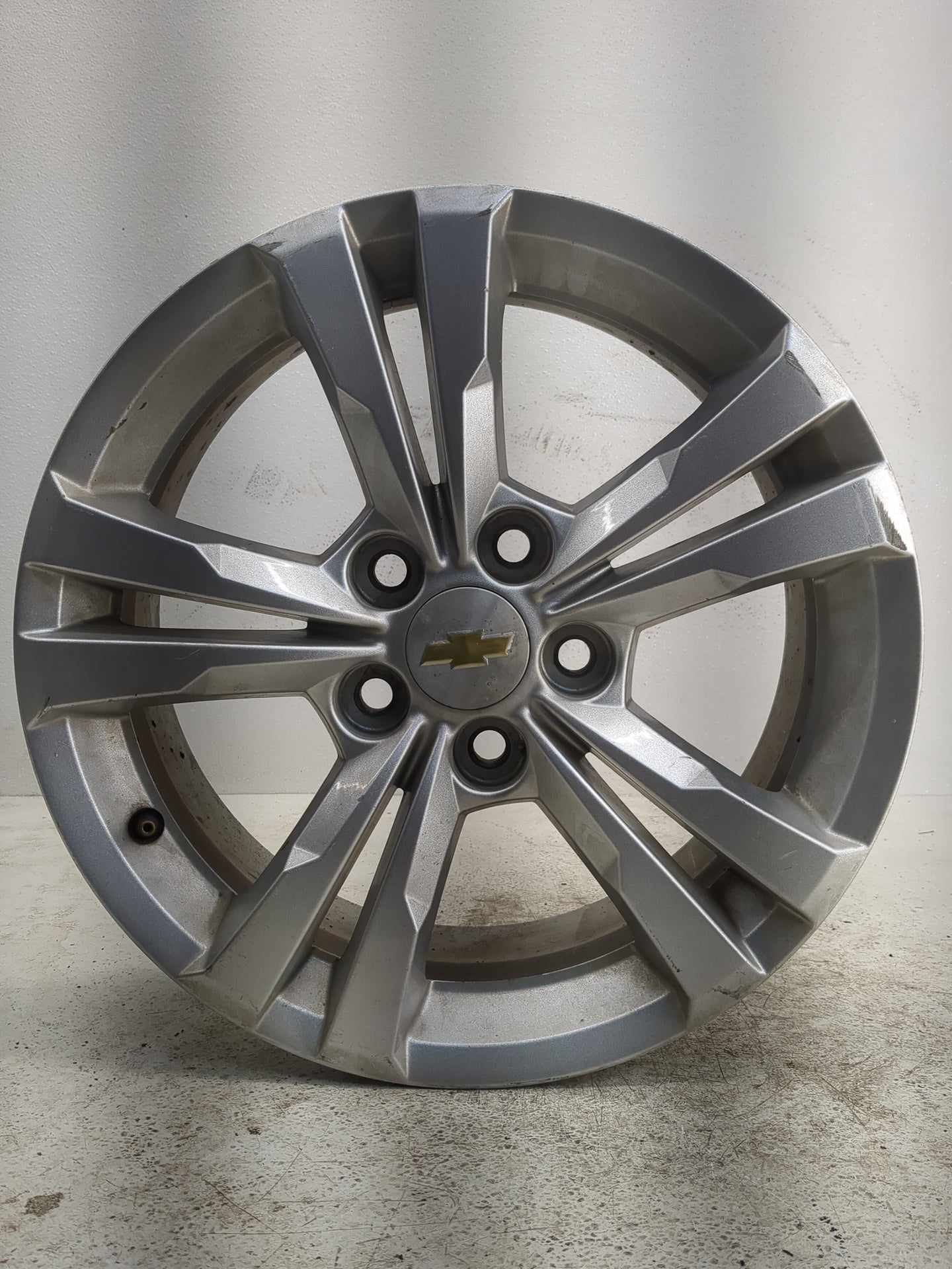 2010-2017 Chevrolet Equinox Oem Wheel Rim 1128714 - Oemusedautoparts1.com