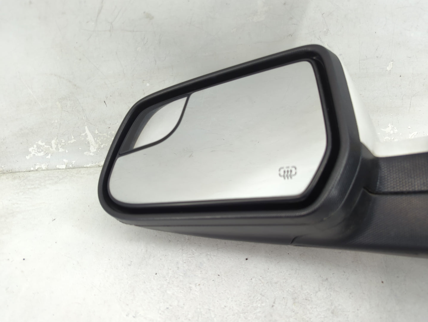 2011-2014 Chevrolet Equinox Driver Side View Mirror - Left Door Mirror OEM Used - Oemusedautoparts1.com
