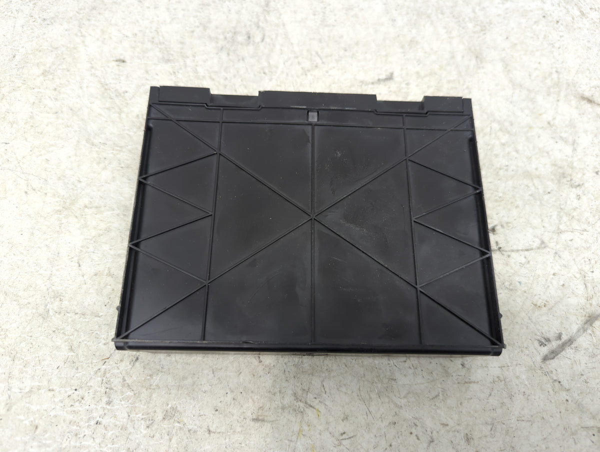 2010-2014 Chevrolet Equinox Body Control Module Bcm Inner Cabin Fuse Box 1132764 - Oemusedautoparts1.com