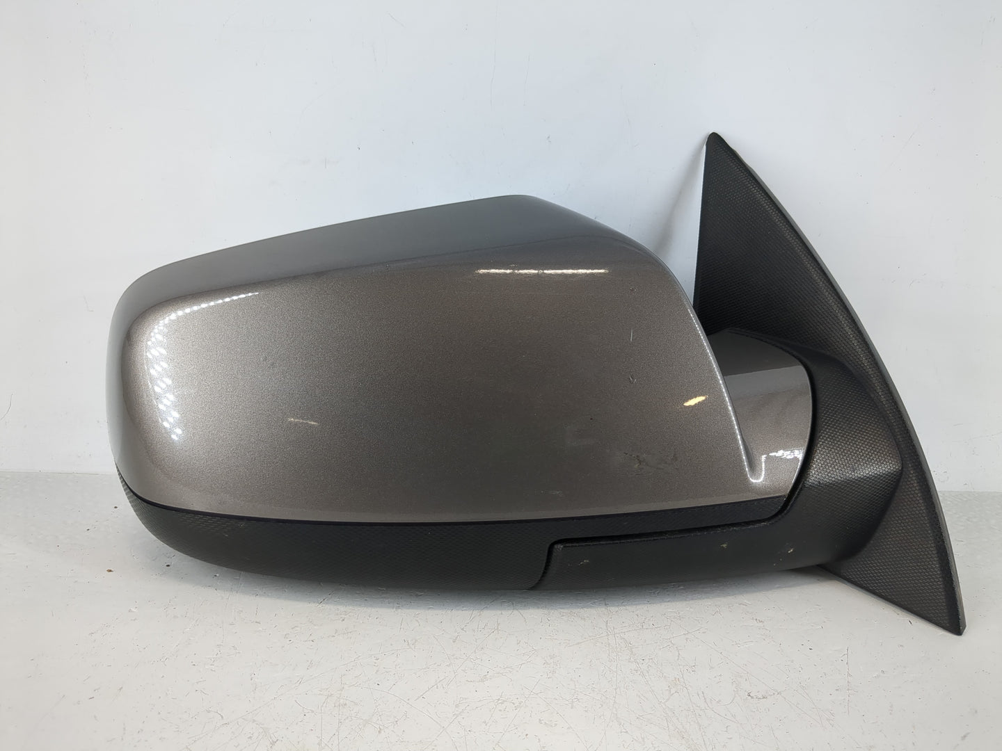 2011-2014 Chevrolet Equinox Passenger Side View Mirror - Right Door Mirror OEM Used - Oemusedautoparts1.com