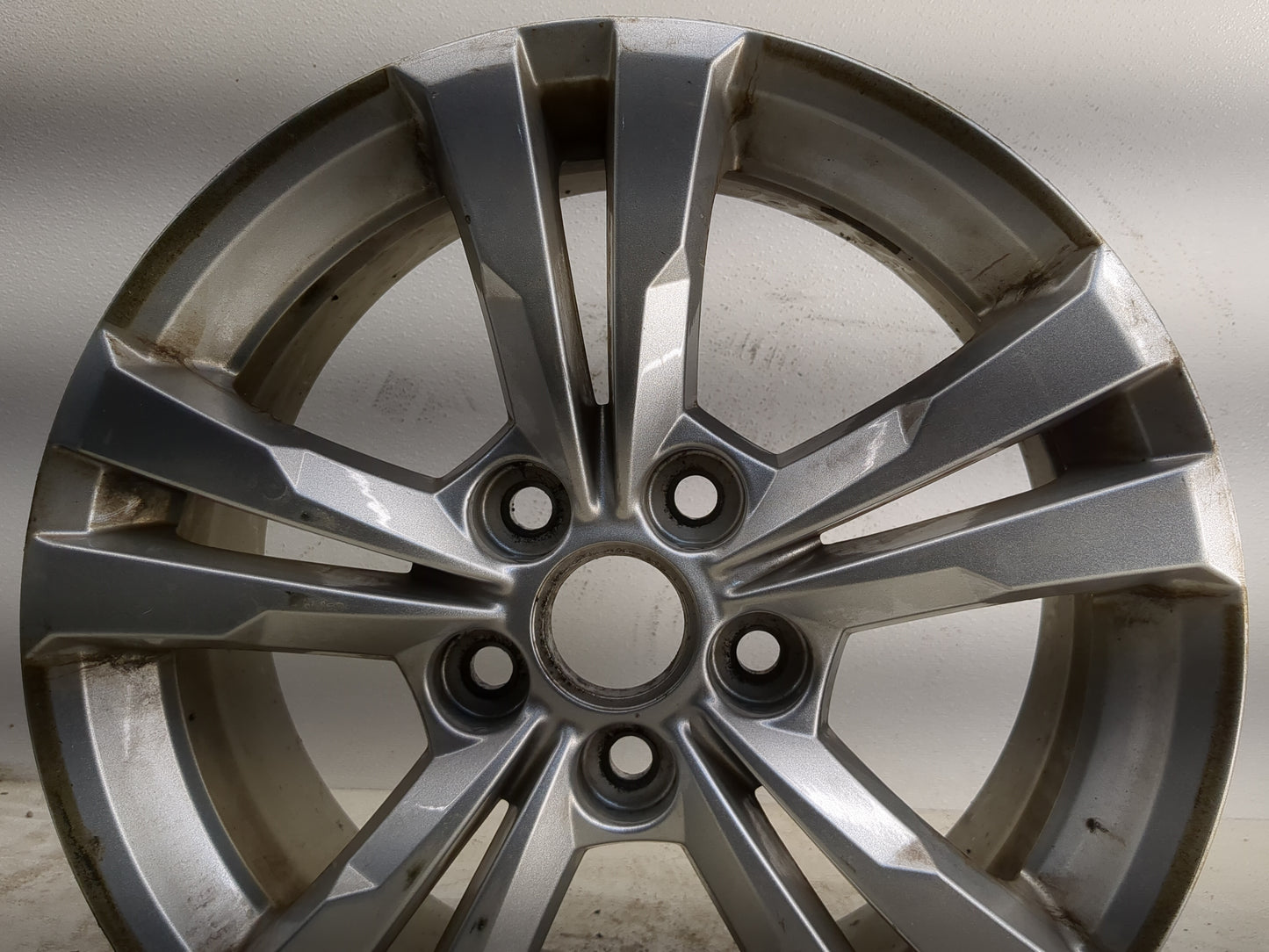 2010-2017 Chevrolet Equinox Oem Wheel Rim 1148885 - Oemusedautoparts1.com