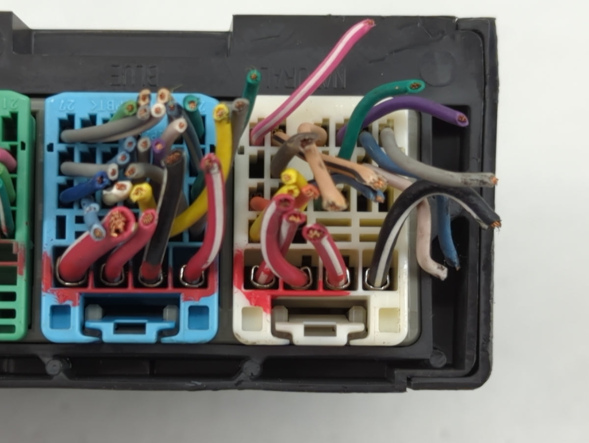 2010-2014 Chevrolet Equinox Body Control Module Bcm Inner Cabin Fuse Box 1151181 - Oemusedautoparts1.com