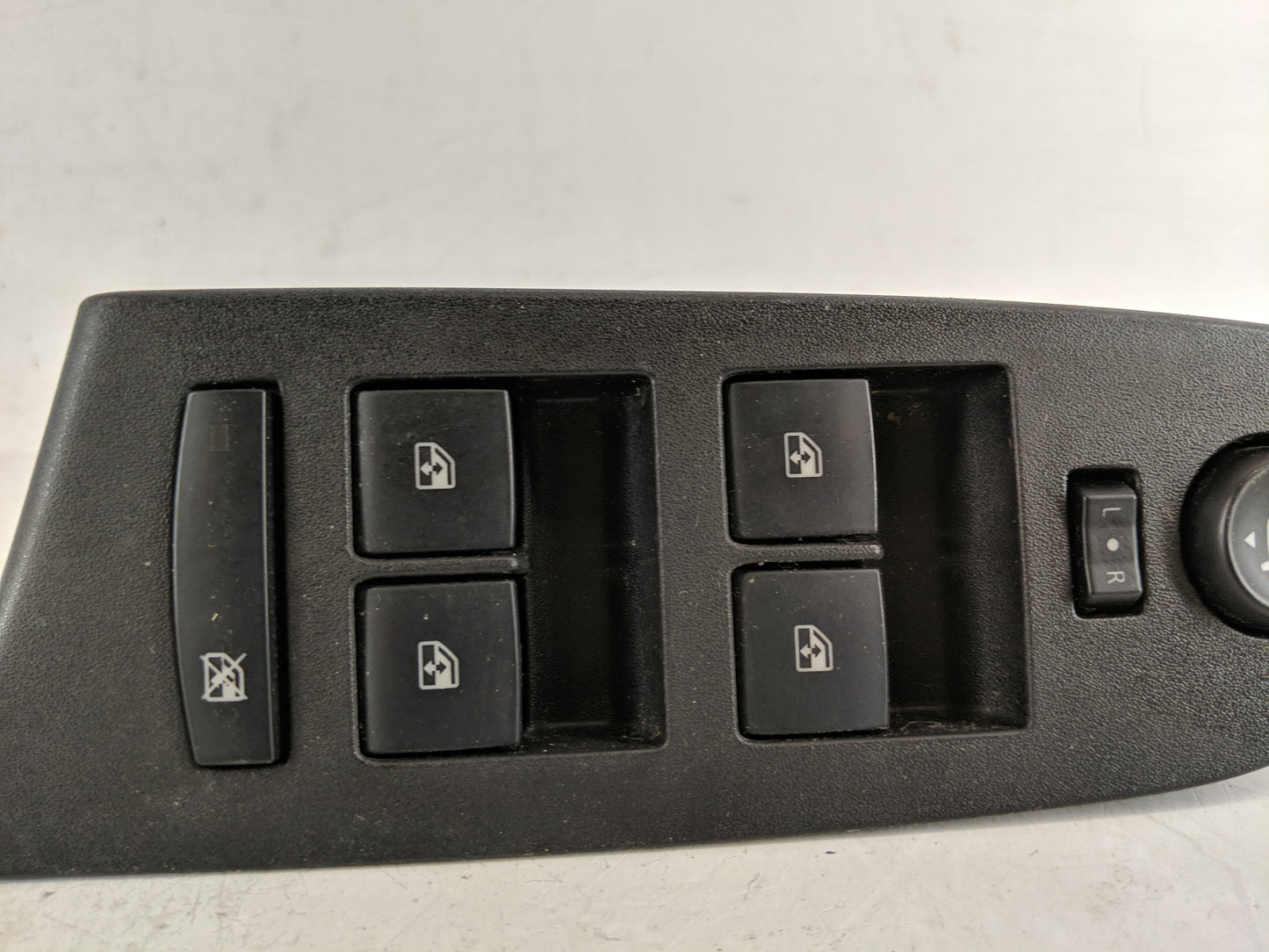 2010-2017 Chevrolet Equinox Master Power Window Switch Replacement Driver Side Left Fits OEM Used Auto Parts - Oemusedautopa