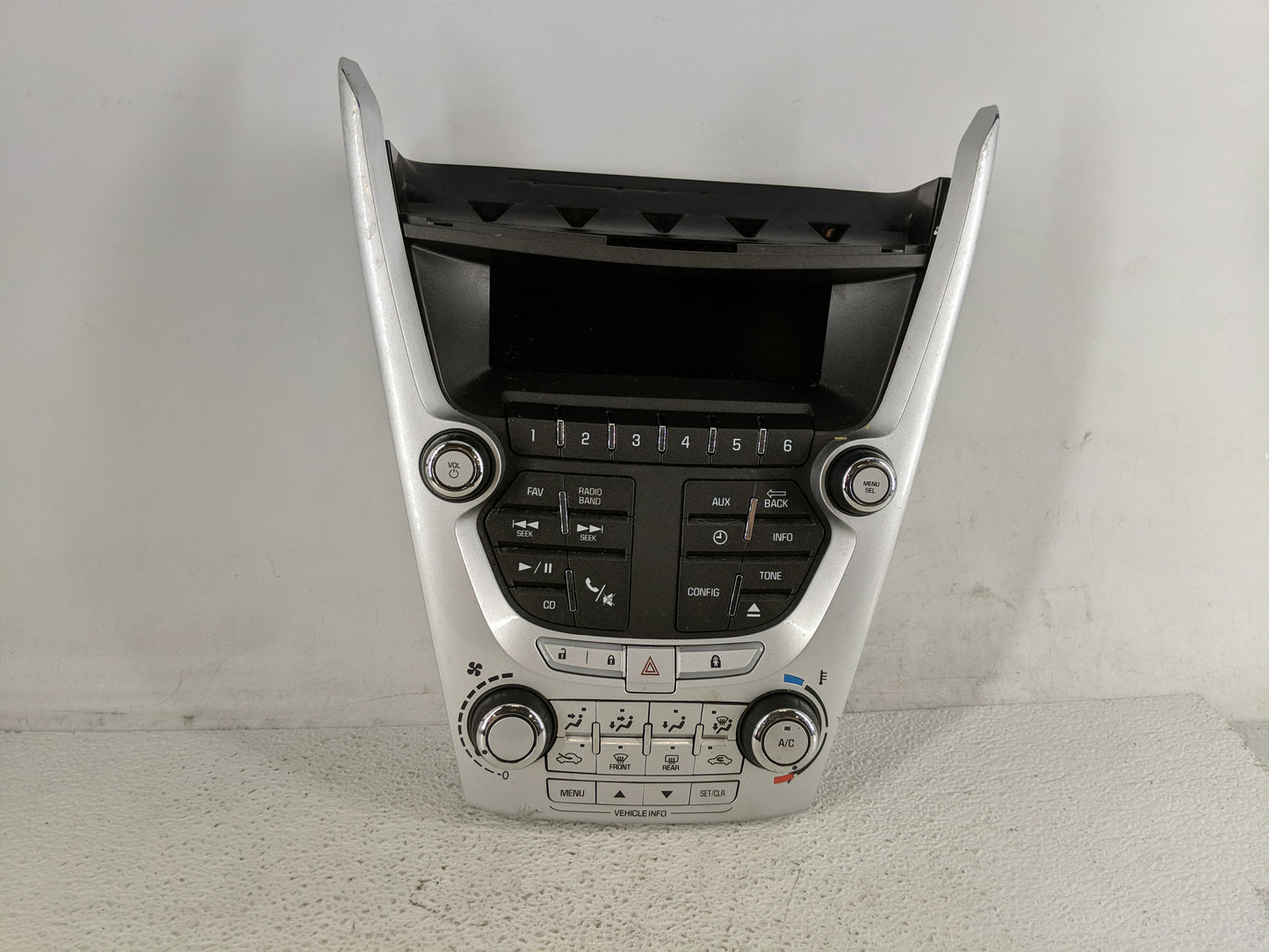 2012-2015 Chevrolet Equinox Radio AM FM Cd Player Receiver Replacement P/N:22810237 Fits Fits 2012 2013 2014 2015 OEM Used A