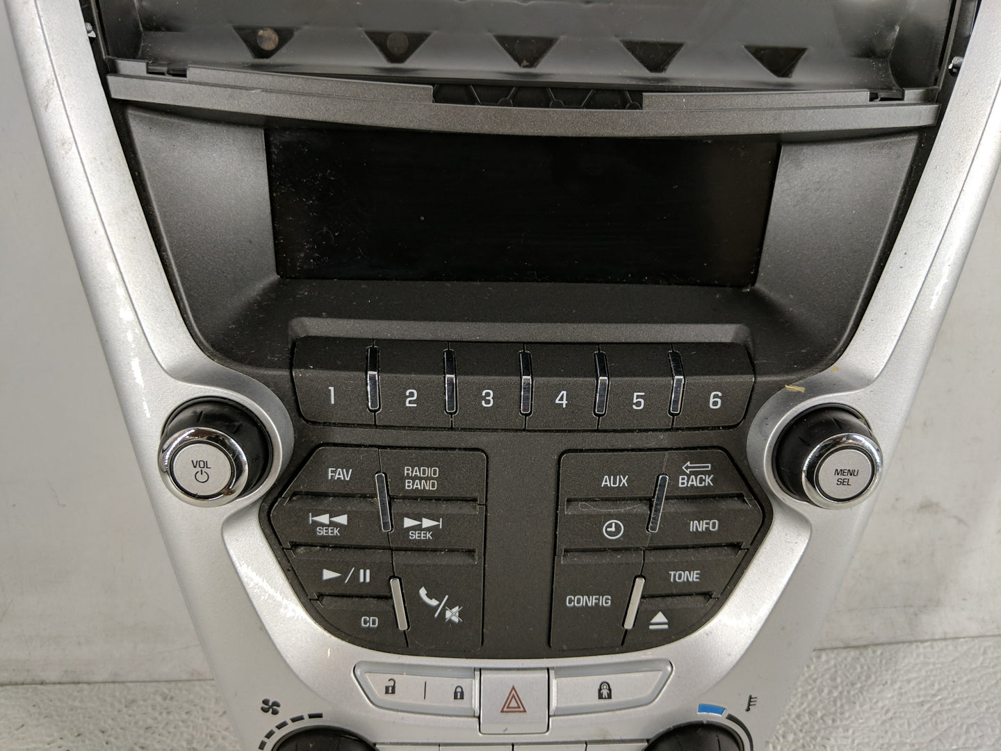 2012-2015 Chevrolet Equinox Radio AM FM Cd Player Receiver Replacement P/N:22810237 Fits Fits 2012 2013 2014 2015 OEM Used A