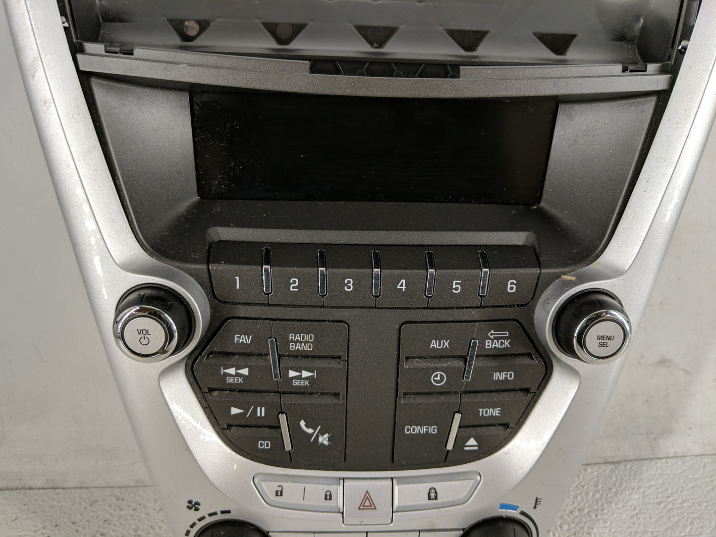 2012-2015 Chevrolet Equinox Radio AM FM Cd Player Receiver Replacement P/N:22810237 Fits Fits 2012 2013 2014 2015 OEM Used A