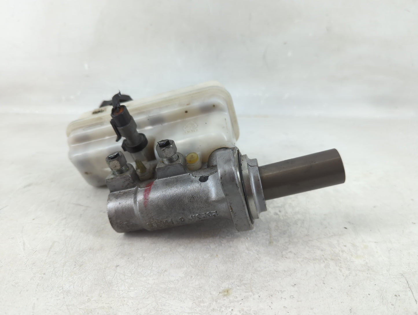 2012 Chevrolet Equinox Brake Master Cylinder - Oemusedautoparts1.com