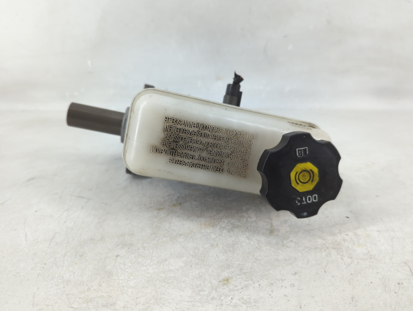 2012 Chevrolet Equinox Brake Master Cylinder - Oemusedautoparts1.com