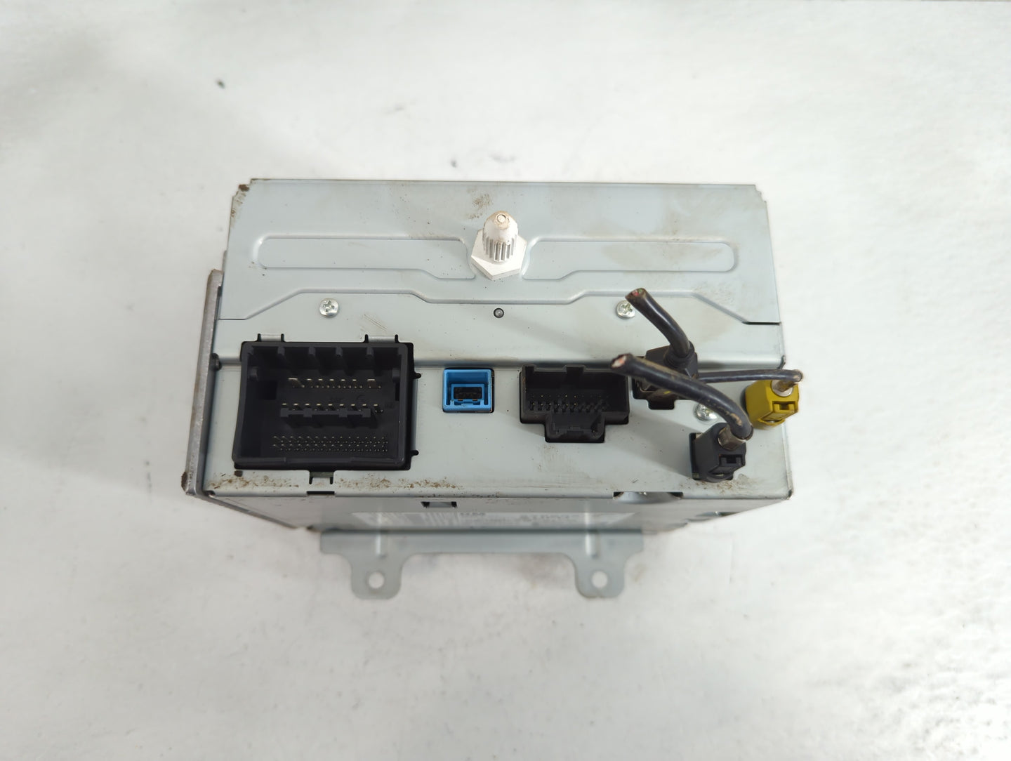 2012 Chevrolet Equinox Radio AM FM Cd Player Receiver Replacement P/N:22869279 Fits OEM Used Auto Parts - Oemusedautoparts1.