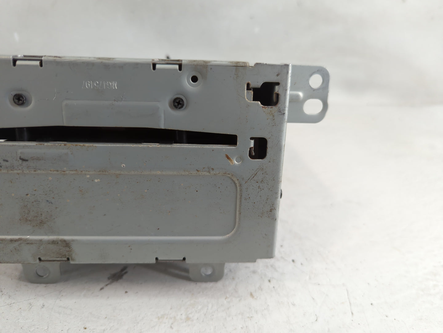 2012 Chevrolet Equinox Radio AM FM Cd Player Receiver Replacement P/N:22869279 Fits OEM Used Auto Parts - Oemusedautoparts1.