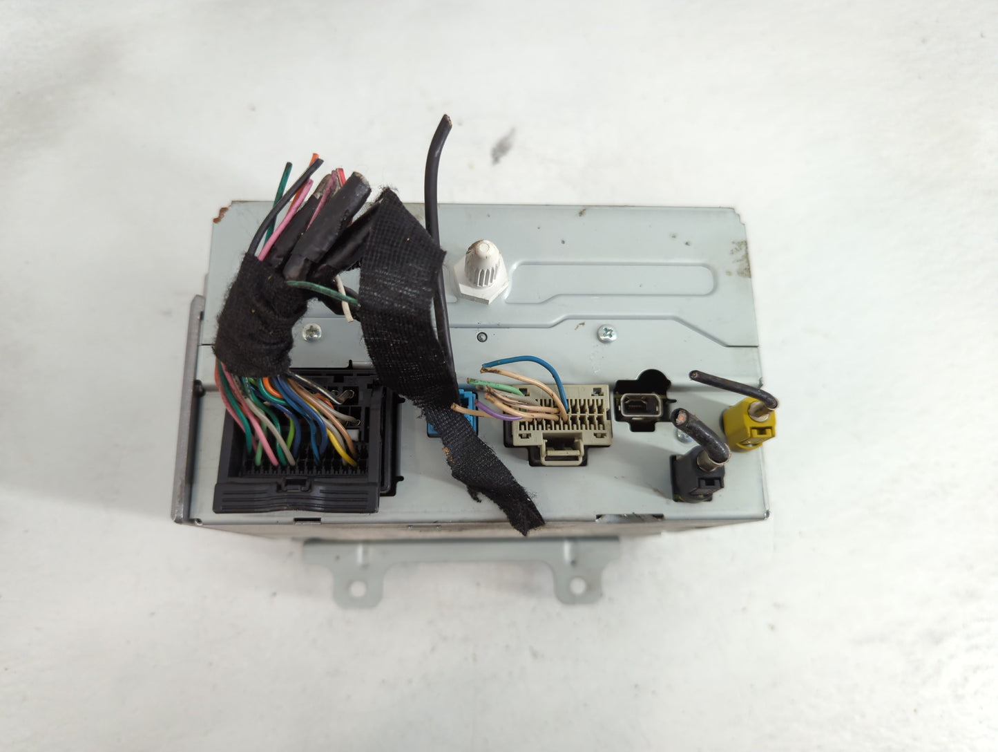 2012 Chevrolet Equinox Radio AM FM Cd Player Receiver Replacement P/N:22869279 Fits OEM Used Auto Parts - Oemusedautoparts1.