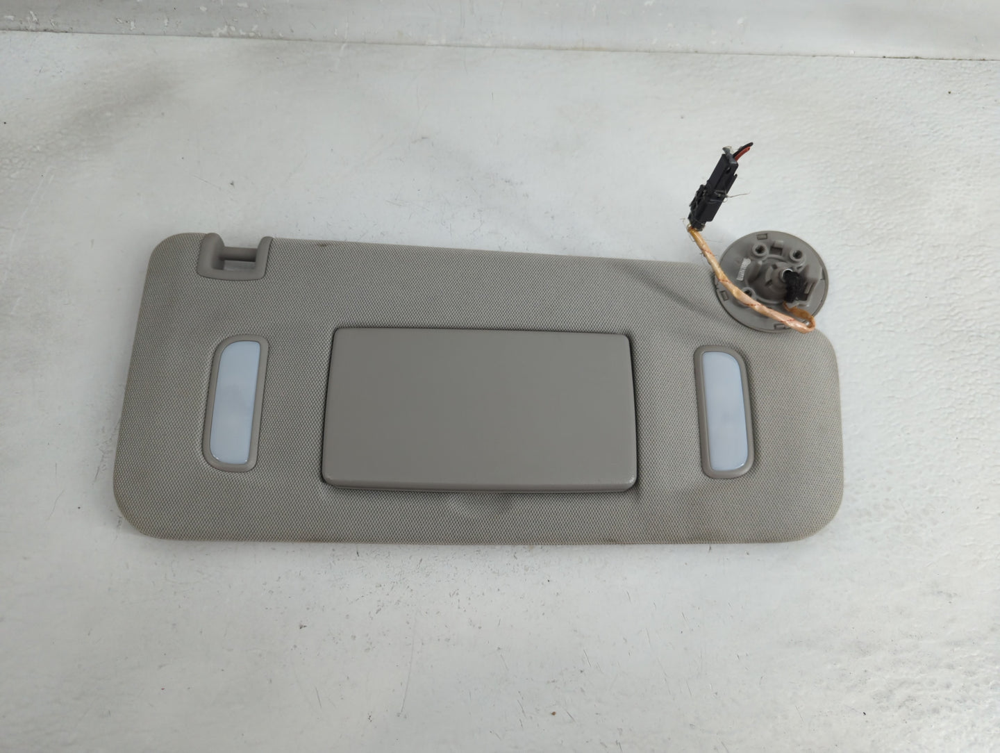 2010-2017 Chevrolet Equinox Sun Visor Shade Replacement Passenger Right Mirror Fits Fits 2010 2011 2012 2013 2014 2015 2016 