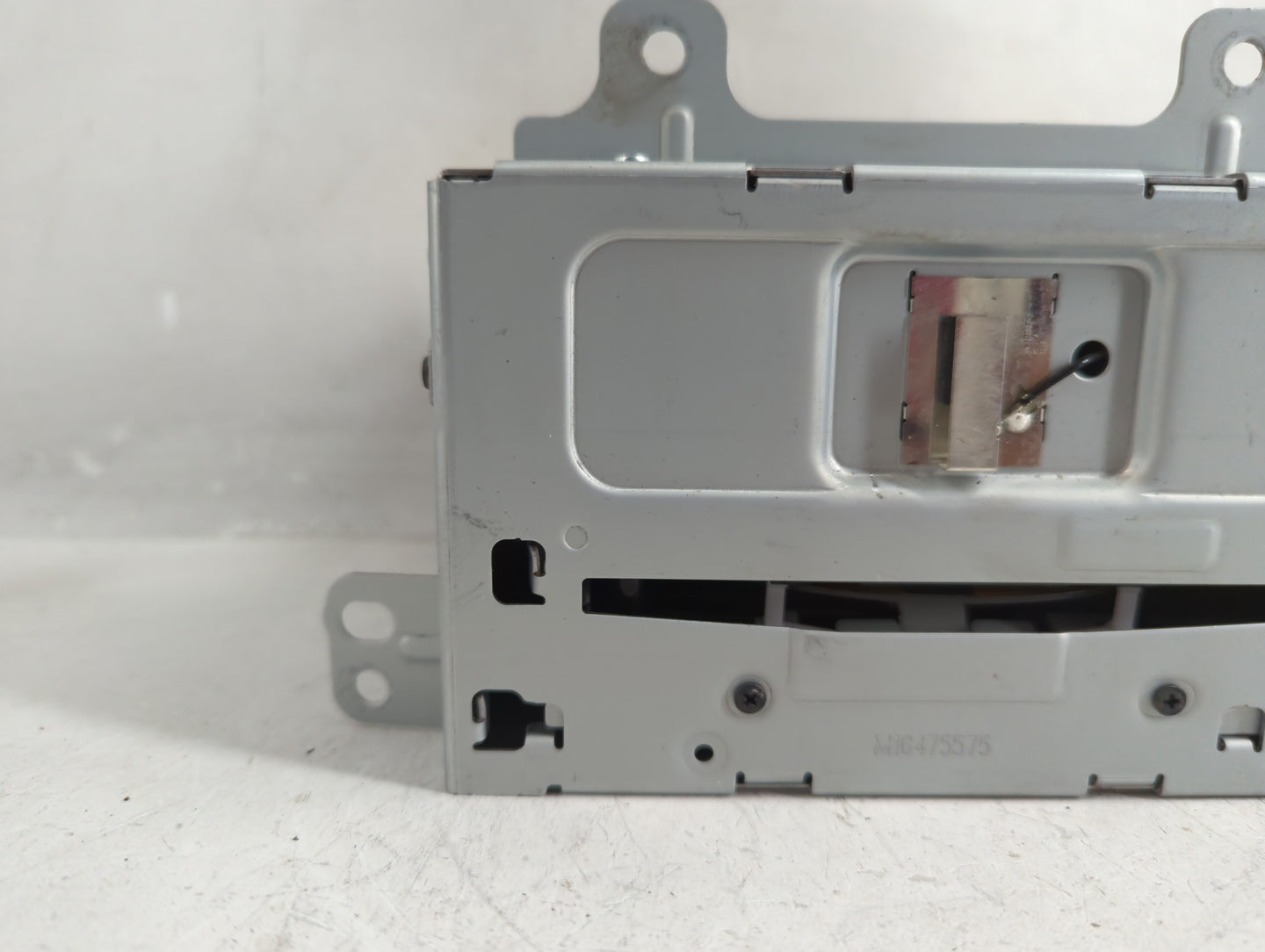 2012 Chevrolet Equinox Radio AM FM Cd Player Receiver Replacement P/N:22924957 Fits OEM Used Auto Parts - Oemusedautoparts1.