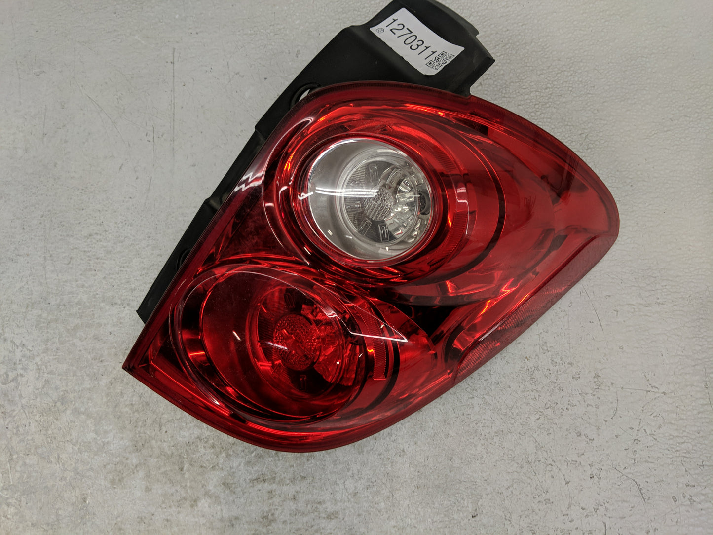 2010-2015 Chevrolet Equinox Tail Light Assembly Passenger Right OEM Fits Fits 2010 2011 2012 2013 2014 2015 OEM Used Auto Pa
