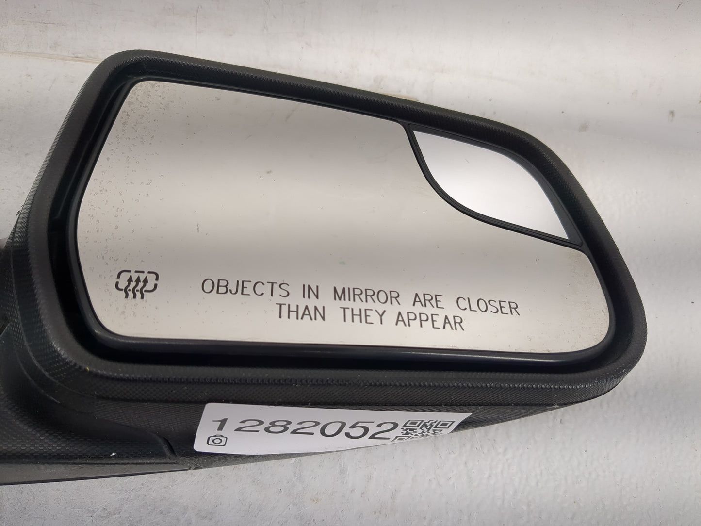 2011-2014 Chevrolet Equinox Passenger Side View Mirror - Right Door Mirror OEM Used - Oemusedautoparts1.com