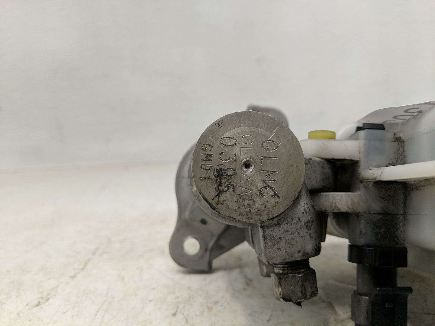 2011-2017 Chevrolet Equinox Brake Master Cylinder - Oemusedautoparts1.com