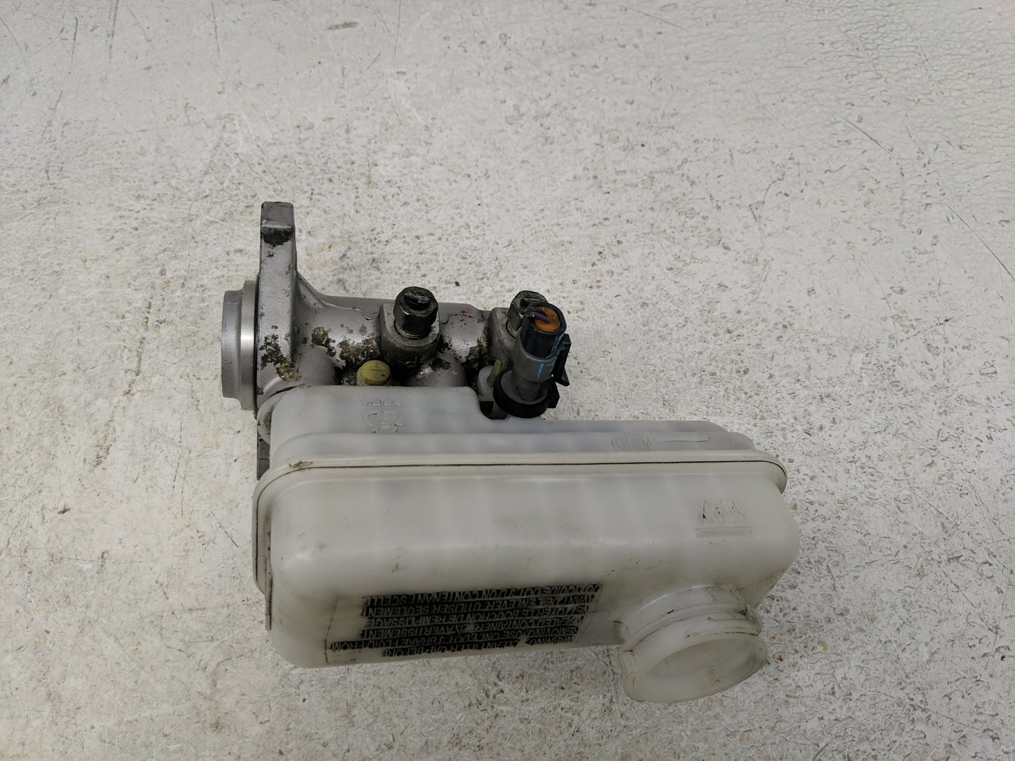 2011-2017 Chevrolet Equinox Brake Master Cylinder - Oemusedautoparts1.com