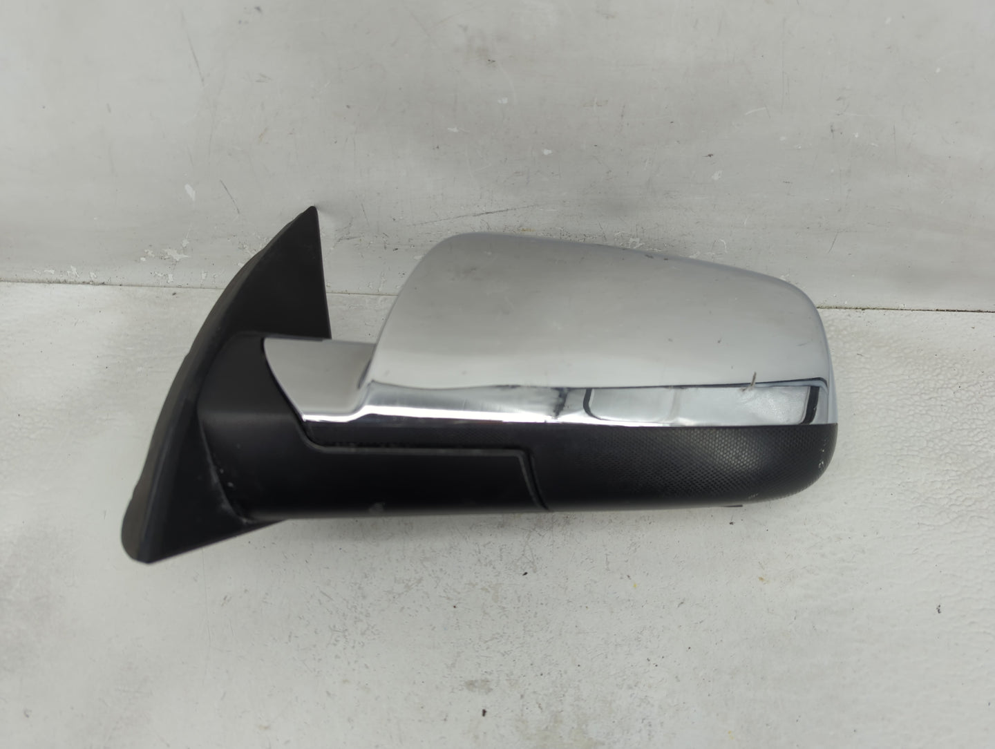 2011-2013 Chevrolet Equinox Driver Side View Mirror - Left Door Mirror OEM Used - Oemusedautoparts1.com