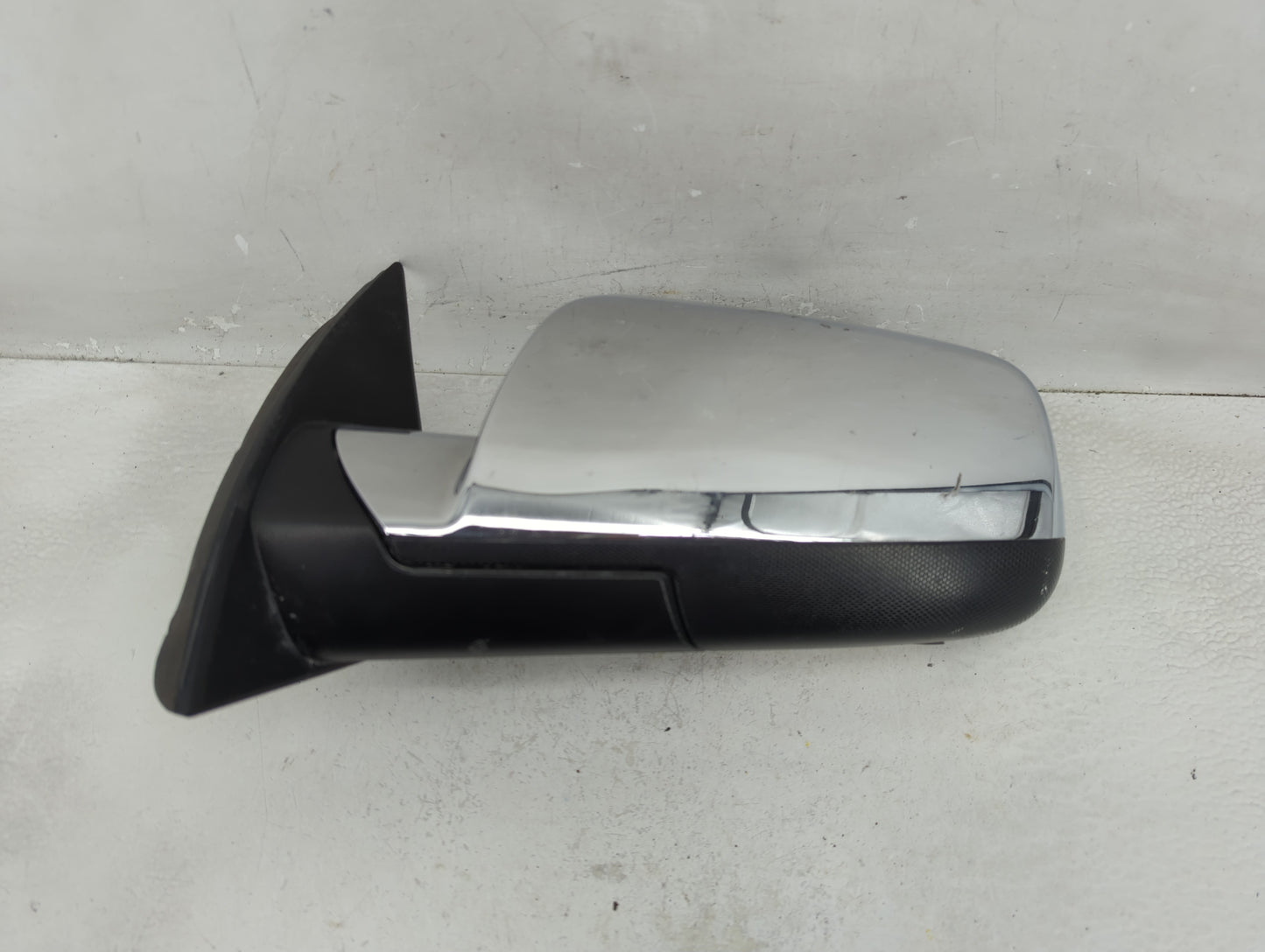 2011-2013 Chevrolet Equinox Driver Side View Mirror - Left Door Mirror OEM Used - Oemusedautoparts1.com