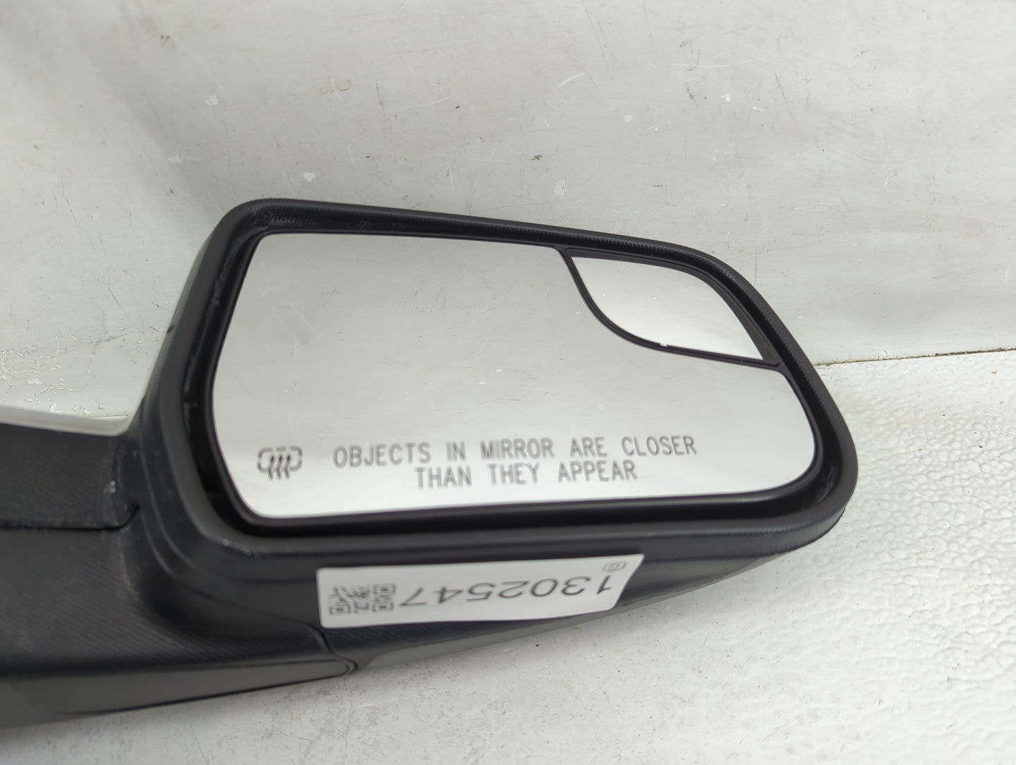 2011-2013 Chevrolet Equinox Passenger Side View Mirror - Right Door Mirror OEM Used - Oemusedautoparts1.com