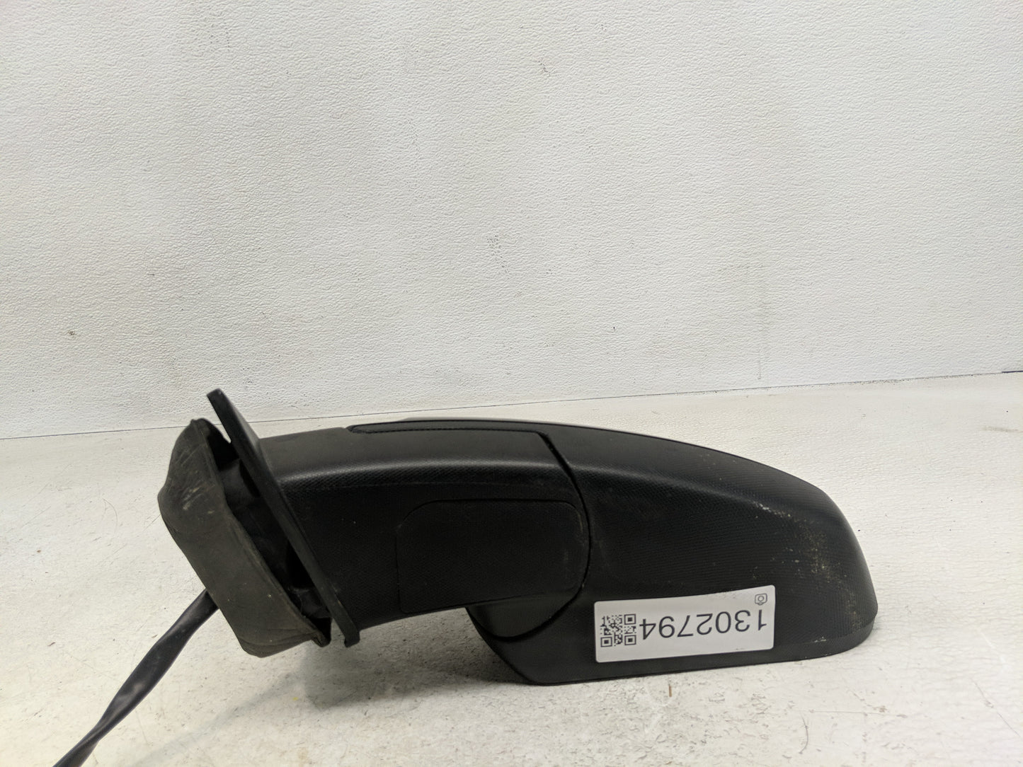 2011-2014 Chevrolet Equinox Driver Side View Mirror - Left Door Mirror OEM Used - Oemusedautoparts1.com