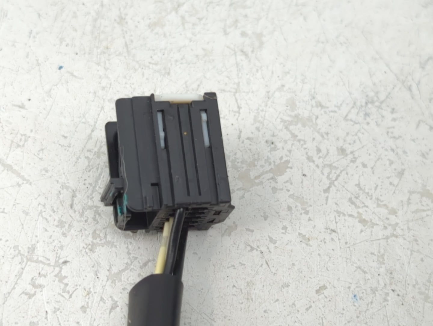 2011-2014 Chevrolet Equinox Passenger Side View Mirror - Right Door Mirror OEM Used - Oemusedautoparts1.com
