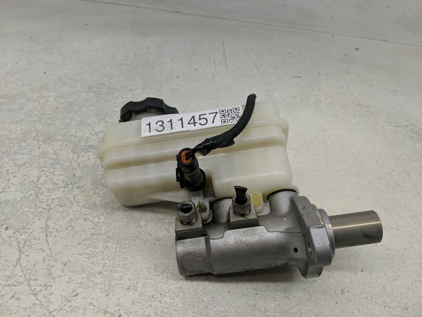 2011-2017 Chevrolet Equinox Brake Master Cylinder - Oemusedautoparts1.com
