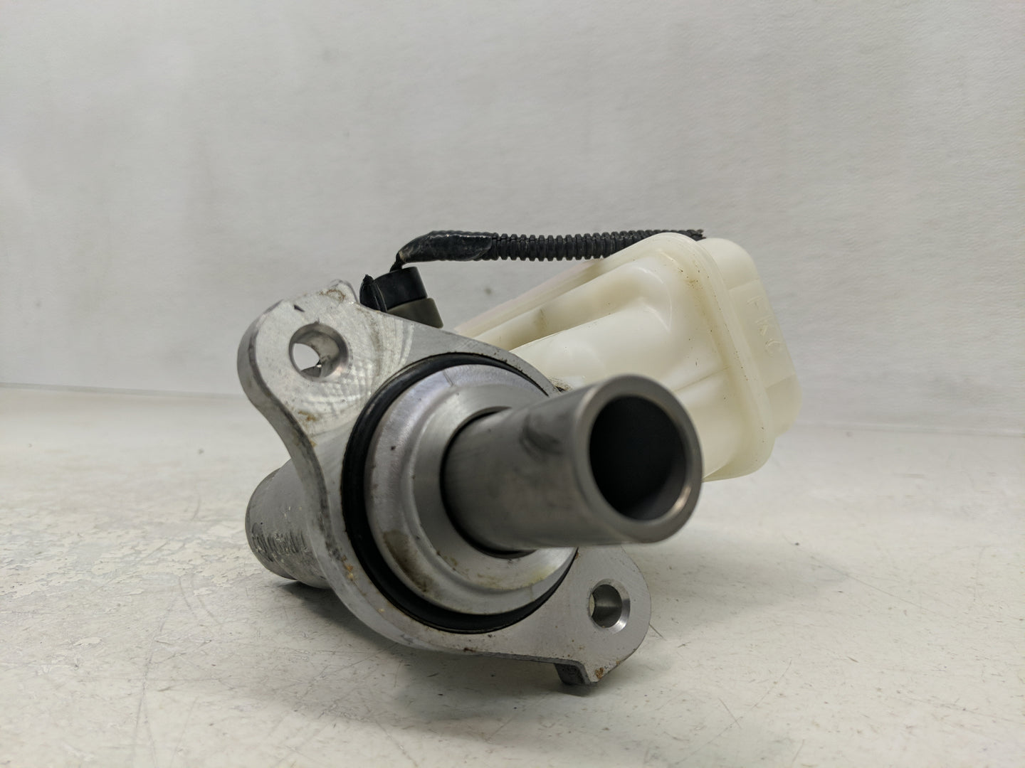 2011-2017 Chevrolet Equinox Brake Master Cylinder - Oemusedautoparts1.com
