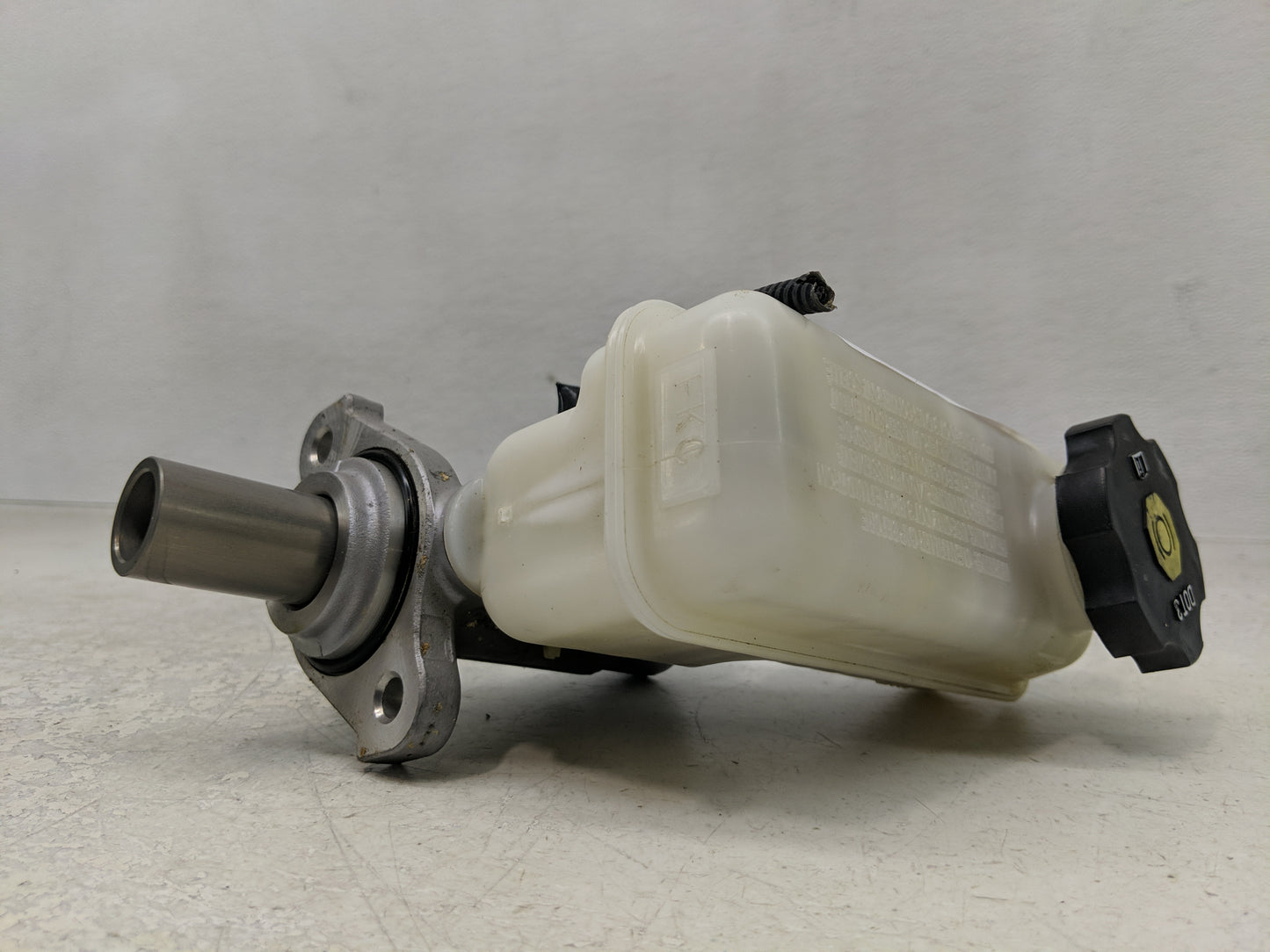 2011-2017 Chevrolet Equinox Brake Master Cylinder - Oemusedautoparts1.com