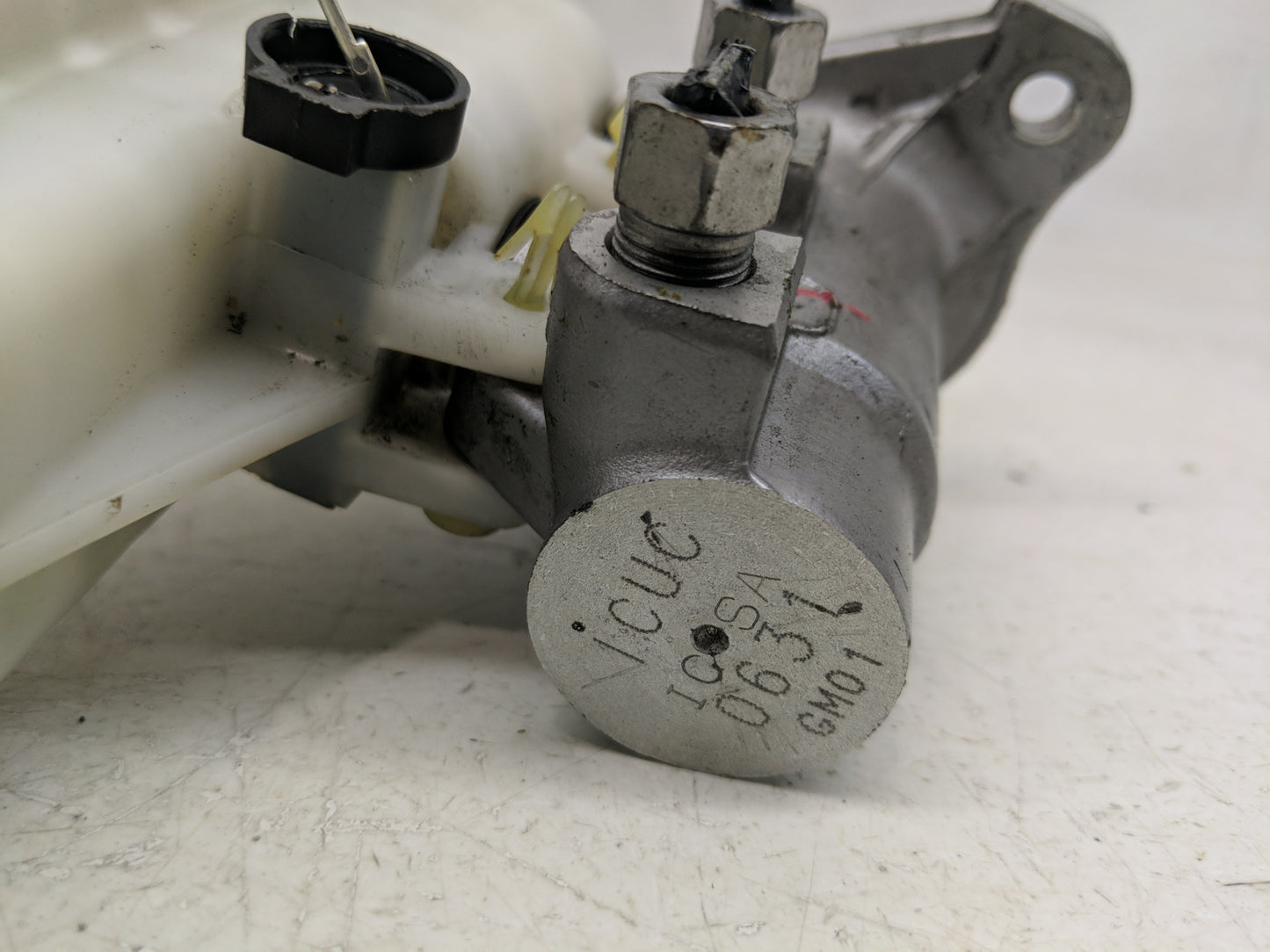 2011-2017 Chevrolet Equinox Brake Master Cylinder - Oemusedautoparts1.com