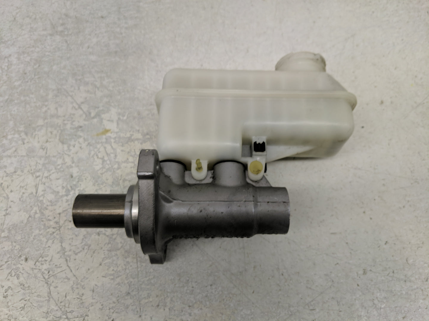 2011-2017 Chevrolet Equinox Brake Master Cylinder - Oemusedautoparts1.com